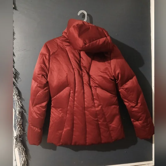 GUC Duck Down Calvin Klein Burgundy Hooded Jacket - Picture 4 of 9